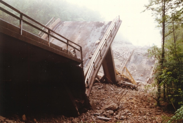 Abriss der alten Brücke